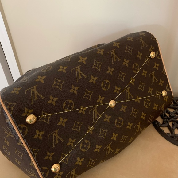 ✨👜 Louis Vuitton Tivoli GM 💎✨ - Picture 9 of 16